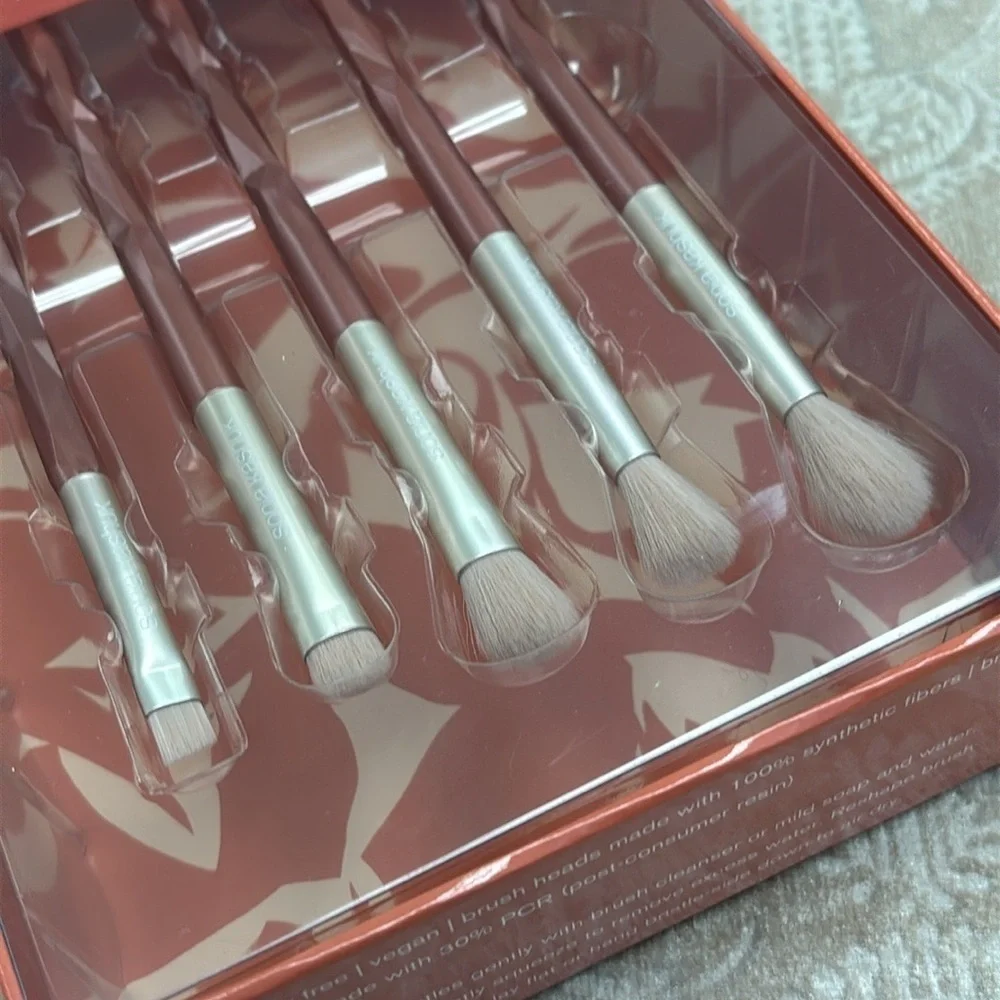 Brand New Estee Lauder Celestial Glam Eyeshadow Palette & Sonia Kashuk Brush Set